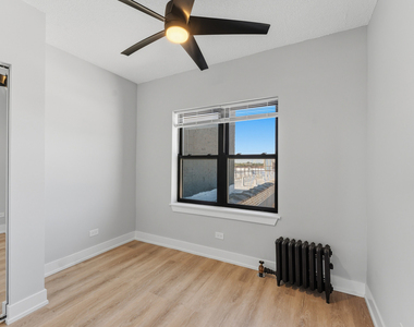 6026 N Winthrop Avenue - Photo Thumbnail 8