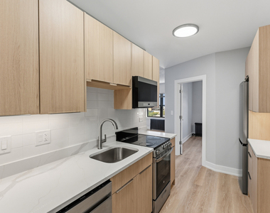 6026 N Winthrop Avenue - Photo Thumbnail 2