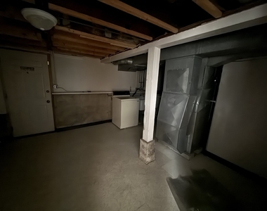 2425 Hessing Street - Photo Thumbnail 7