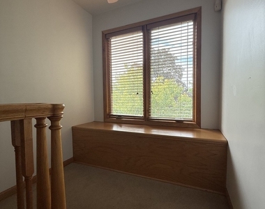 2425 Hessing Street - Photo Thumbnail 8