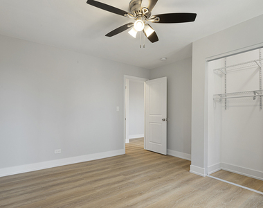 6021 N Winthrop Avenue - Photo Thumbnail 5