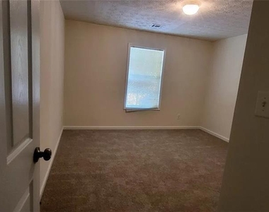613 Mattie Farm Place - Photo Thumbnail 8