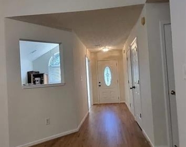 613 Mattie Farm Place - Photo Thumbnail 3