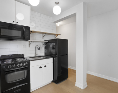 6019 N Winthrop Avenue - Photo Thumbnail 6