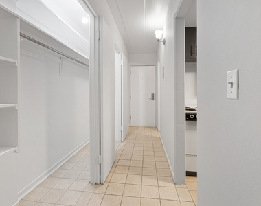 6012 N Kenmore Avenue - Photo Thumbnail 6