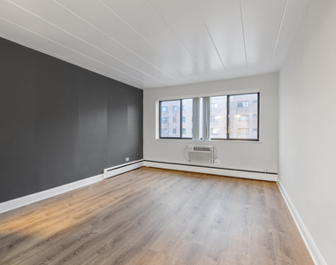 6012 N Kenmore Avenue - Photo Thumbnail 2