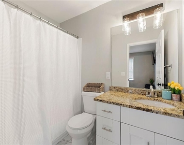954 Fern Avenue Se - Photo Thumbnail 10
