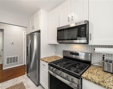 954 Fern Avenue Se - Photo Thumbnail 8