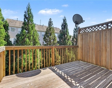 10921 Alderwood Cove - Photo Thumbnail 18