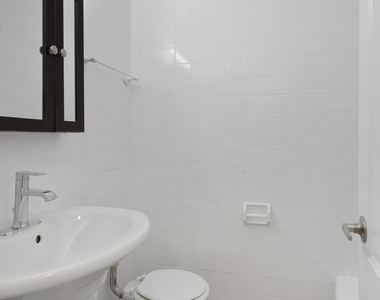 5858 N Sheridan Road - Photo Thumbnail 11