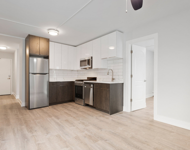 5858 N Sheridan Road - Photo Thumbnail 3