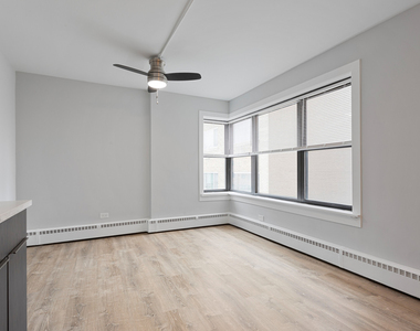 5858 N Sheridan Road - Photo Thumbnail 4