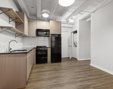 5718 N Winthrop Avenue - Photo Thumbnail 3