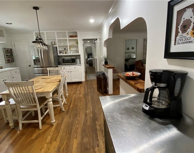 866 Buckner Rd - Photo Thumbnail 5