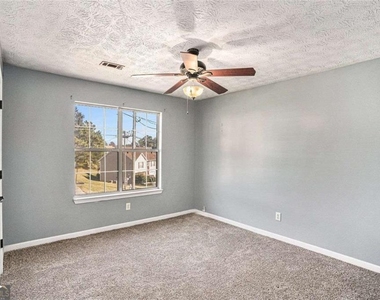 2733 Cedar Tree Lane - Photo Thumbnail 5