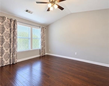 3087 Commonwealth Way - Photo Thumbnail 10