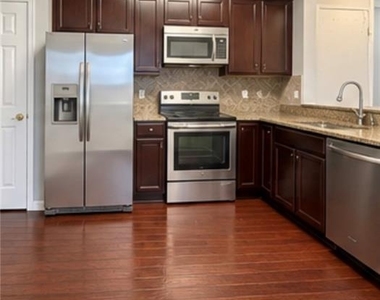 3087 Commonwealth Way - Photo Thumbnail 5