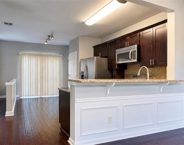 3087 Commonwealth Way - Photo Thumbnail 4