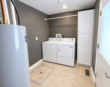229 S Dearborn Avenue - Photo Thumbnail 5