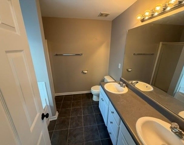 708 Riverside Drive Nw - Photo Thumbnail 9