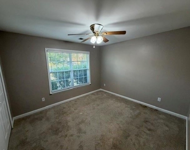 708 Riverside Drive Nw - Photo Thumbnail 15