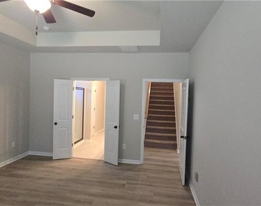 251 Jefferson Avenue - Photo Thumbnail 17