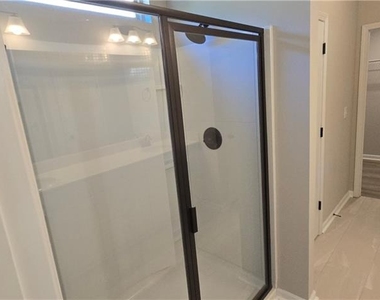 251 Jefferson Avenue - Photo Thumbnail 18