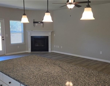251 Jefferson Avenue - Photo Thumbnail 7