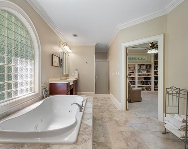 3698 Lakeview Drive - Photo Thumbnail 37