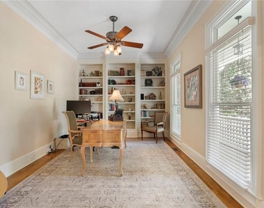 3698 Lakeview Drive - Photo Thumbnail 3