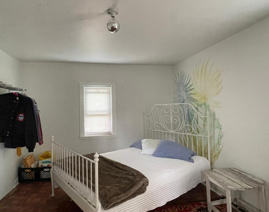 1831 S Laflin Street - Photo Thumbnail 6