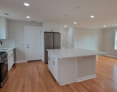 2840 W Arthur Street - Photo Thumbnail 1