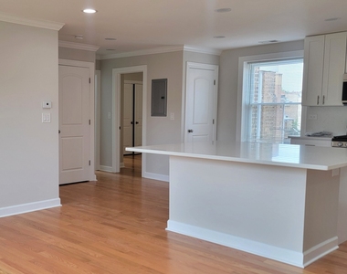 2840 W Arthur Street - Photo Thumbnail 4