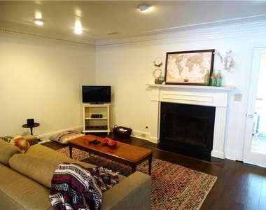 410 Forestgate Court - Photo Thumbnail 10