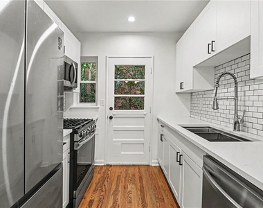 2240 Stephen Long Drive Ne - Photo Thumbnail 6