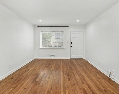 2240 Stephen Long Drive Ne - Photo Thumbnail 4