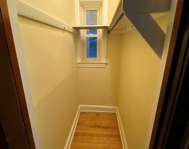 4136 N Keystone Avenue - Photo Thumbnail 9