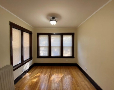 4136 N Keystone Avenue - Photo Thumbnail 4