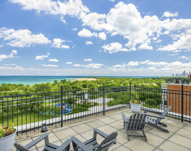 4970 N Marine Drive - Photo Thumbnail 1