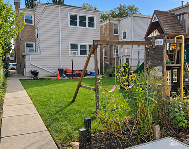 5670 W Higgins Avenue - Photo Thumbnail 2