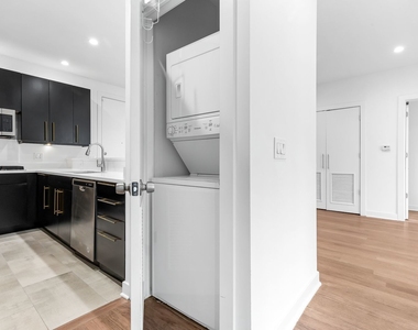 914 W Hubbard Street - Photo Thumbnail 6
