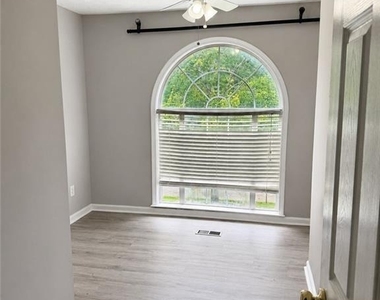 2120 Grand Junction - Photo Thumbnail 12