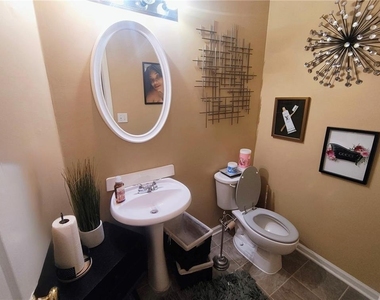 11993 Red Ivy Lane - Photo Thumbnail 8