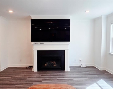 3982 Alderstone Drive - Photo Thumbnail 7