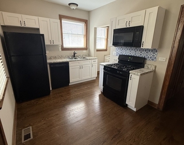 1231 Ridgeland Avenue - Photo Thumbnail 8