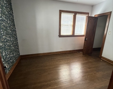 1231 Ridgeland Avenue - Photo Thumbnail 7