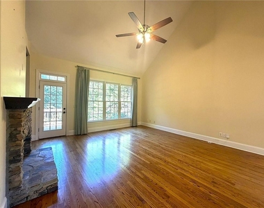 6675 Olde Atlanta Parkway - Photo Thumbnail 12