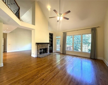 6675 Olde Atlanta Parkway - Photo Thumbnail 15