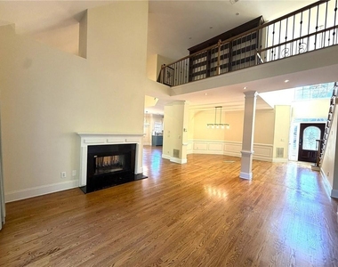 6675 Olde Atlanta Parkway - Photo Thumbnail 11