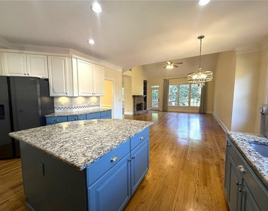 6675 Olde Atlanta Parkway - Photo Thumbnail 22